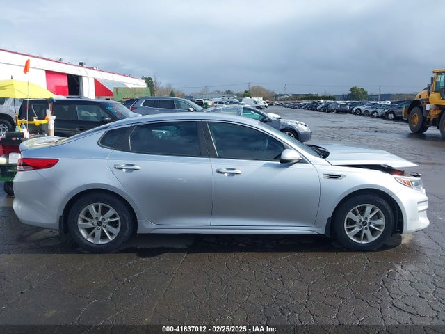 KIA Optima Lx 2018 5XXGT4L38JG192562 Image 14