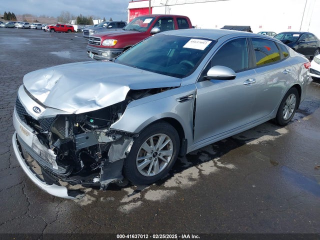 KIA Optima Lx 2018 5XXGT4L38JG192562 Image 2