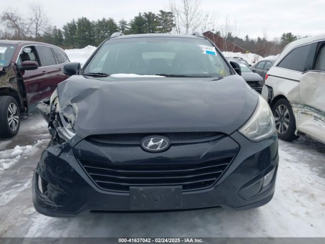 KM8JUCAG4FU117261 Hyundai TUCSON SE