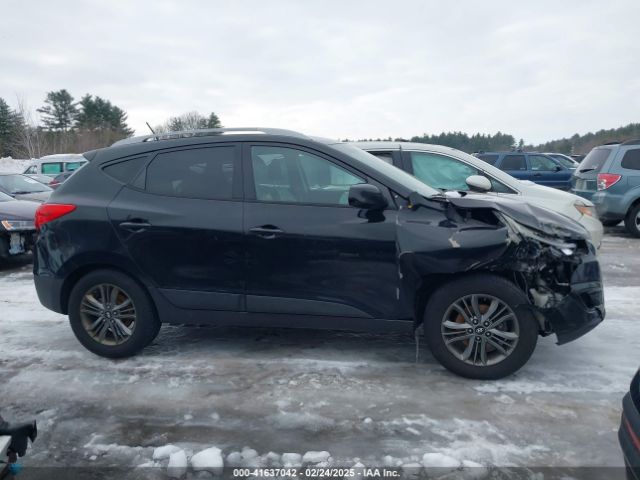 KM8JUCAG4FU117261 Hyundai TUCSON SE