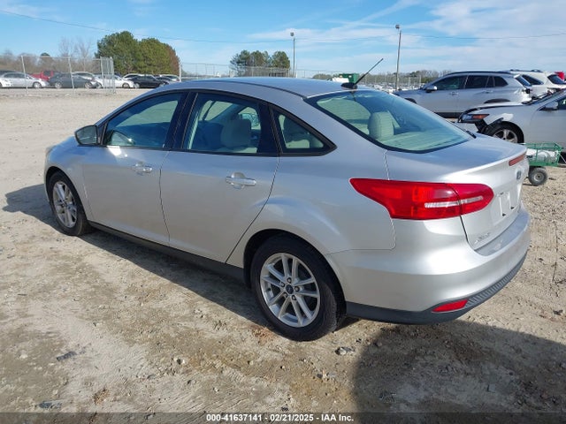 Ford FOCUS SE 2015 1FADP3F26FL227407 Image 3