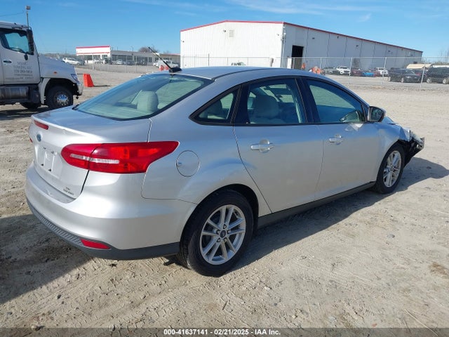 Ford FOCUS SE 2015 1FADP3F26FL227407 Image 4