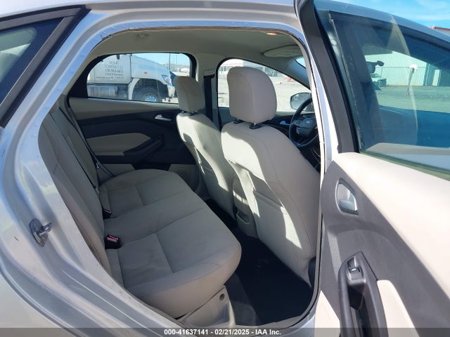 Ford FOCUS SE 2015 1FADP3F26FL227407 Image 8