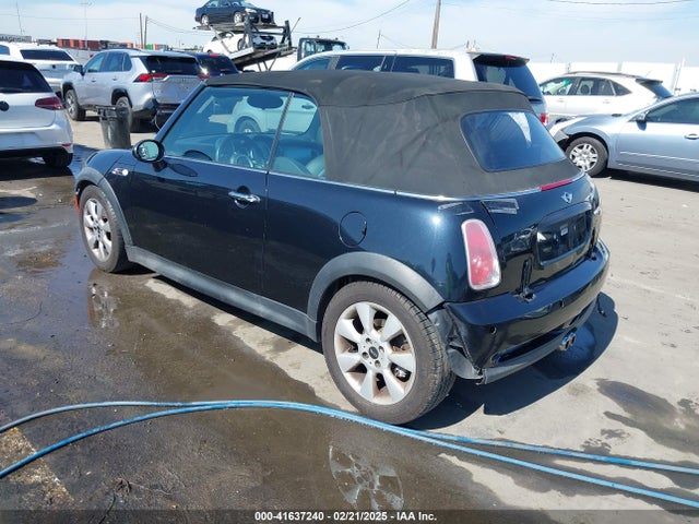 2006 MINI COOPER S WMWRH33536TK58395 Photo 2