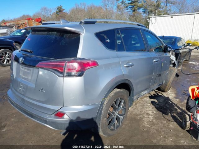 2T3JFREVXGW490061 Toyota RAV4 SE