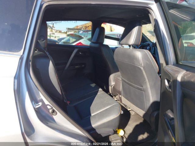 2T3JFREVXGW490061 Toyota RAV4 SE