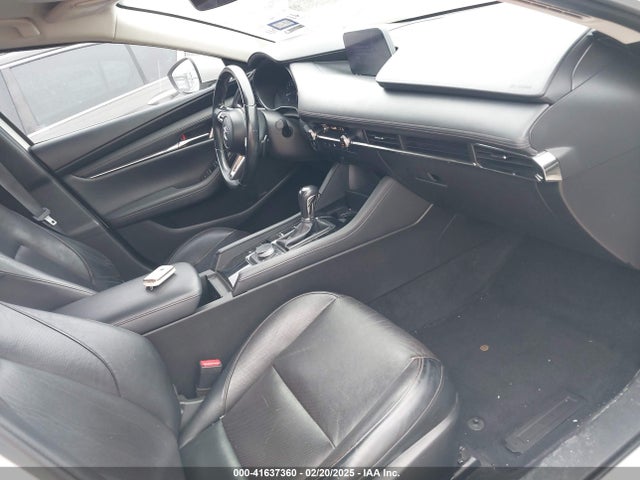 JM1BPACM1K1100811 Mazda Mazda3 Premium Package