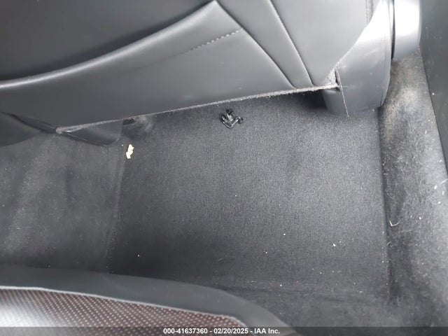JM1BPACM1K1100811 Mazda Mazda3 Premium Package