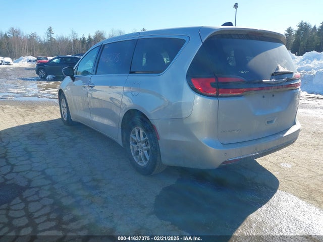 Chrysler Pacifica Touring L 2024 2C4RC1BG0RR129101 Image 3