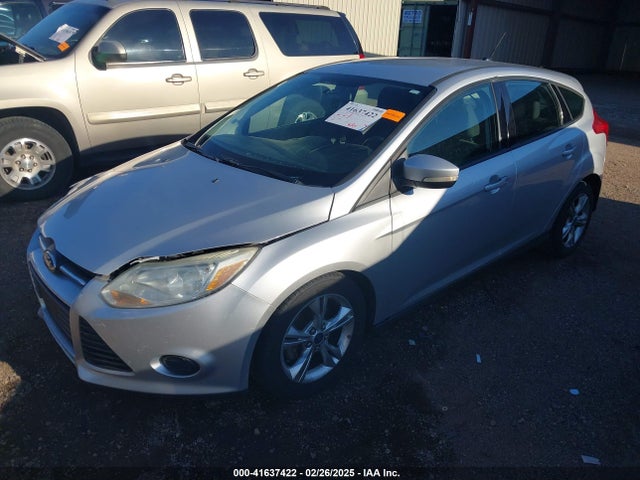 Ford FOCUS SE 2014 1FADP3K25EL150274 Image 2