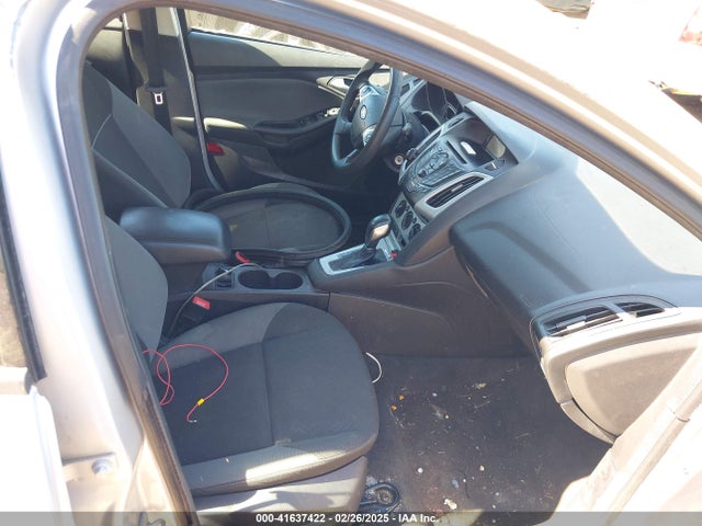Ford FOCUS SE 2014 1FADP3K25EL150274 Image 5