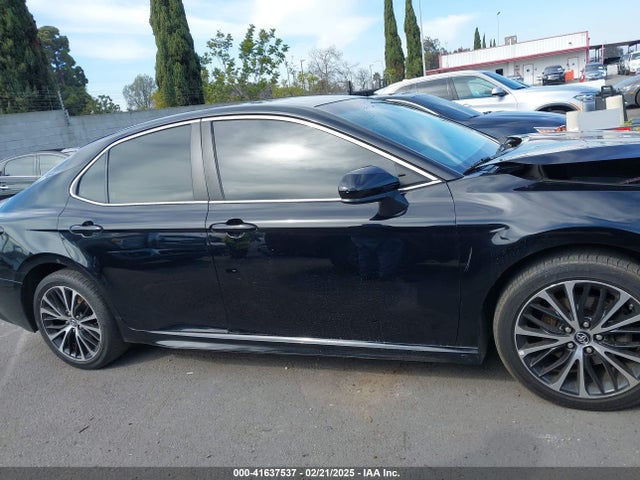 4T1B11HK2JU002873 Toyota CAMRY SE