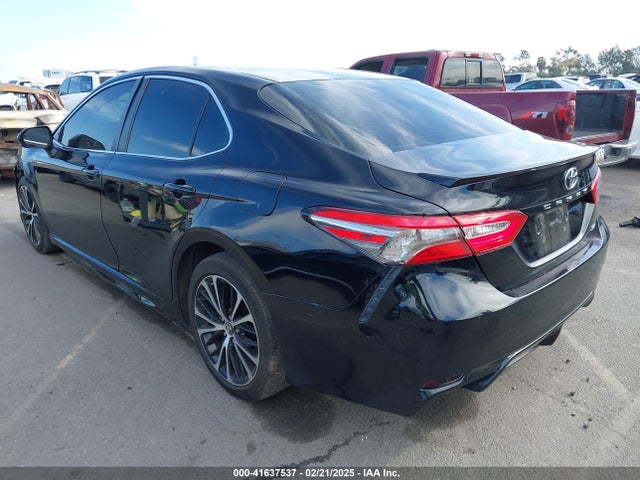 4T1B11HK2JU002873 Toyota CAMRY SE