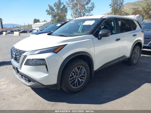 5N1BT3AA3PC813510 Nissan Rogue S Fwd