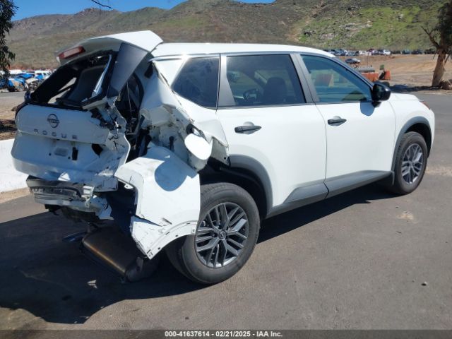 5N1BT3AA3PC813510 Nissan Rogue S Fwd