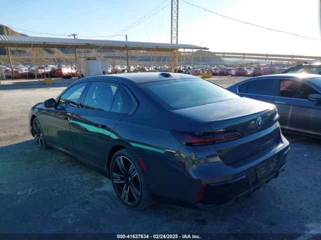 2024 BMW 740 WBA23EH08RCS16947 Photo 2