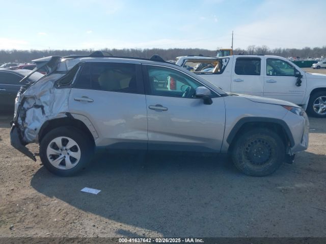 2T3G1RFV7LW117920 Toyota RAV4 LE