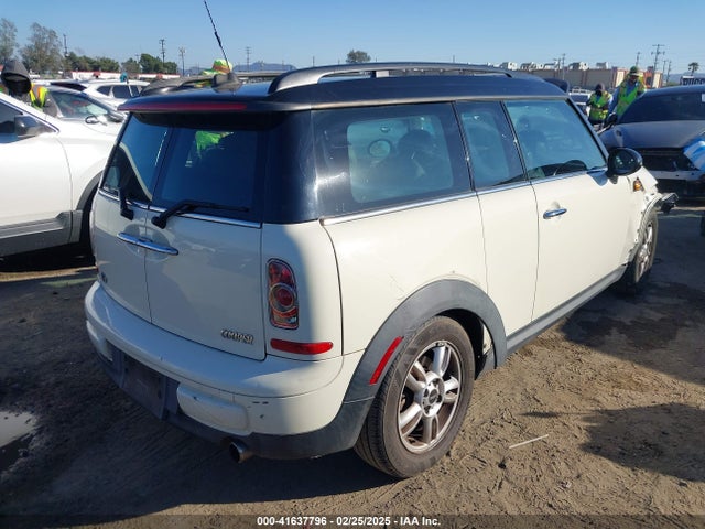 2012 MINI COOPER CLUBMAN WMWZF3C58CT189866 Photo 3