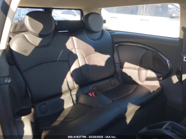 2012 MINI COOPER CLUBMAN WMWZF3C58CT189866 Photo 7