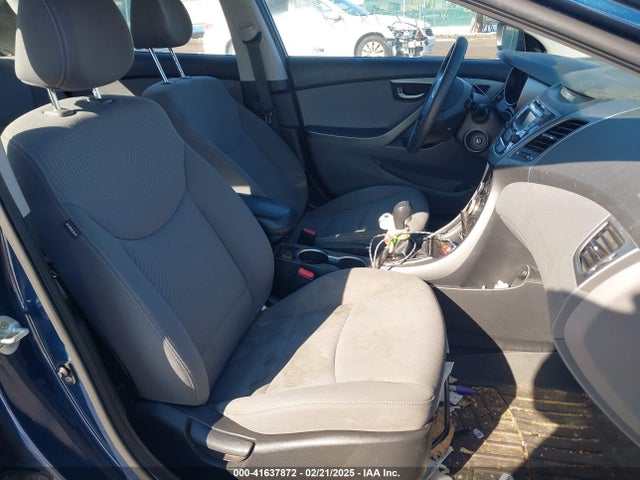 KMHDH4AE6GU523436 Hyundai ELANTRA SE