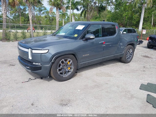 7FCTGAAL9NN004060 Rivian R1t Launch Edition