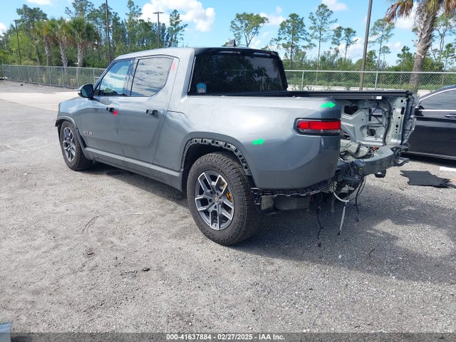 7FCTGAAL9NN004060 Rivian R1t Launch Edition