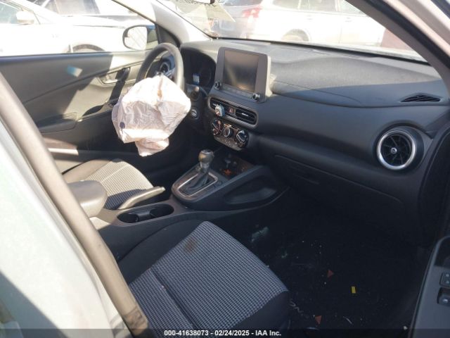 KM8K2CAB6NU797564 Hyundai Kona Se