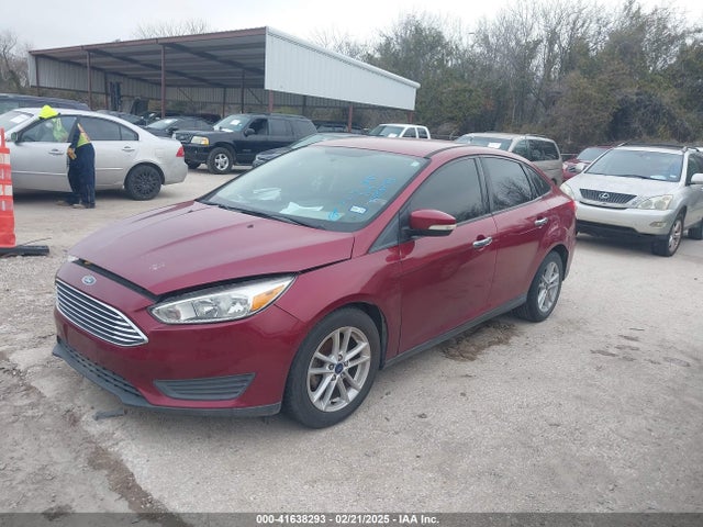 Ford FOCUS SE 2017 1FADP3F22HL270631 Image 2