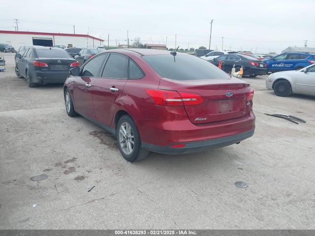 Ford FOCUS SE 2017 1FADP3F22HL270631 Image 3