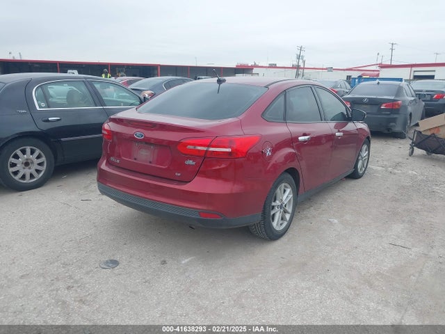 Ford FOCUS SE 2017 1FADP3F22HL270631 Image 4