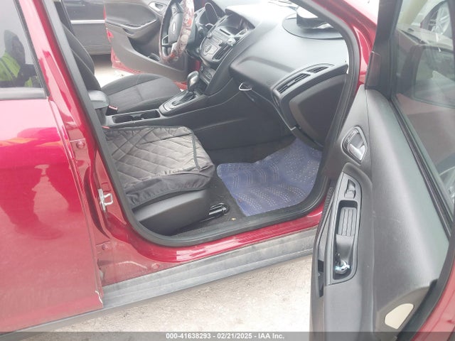 Ford FOCUS SE 2017 1FADP3F22HL270631 Image 5