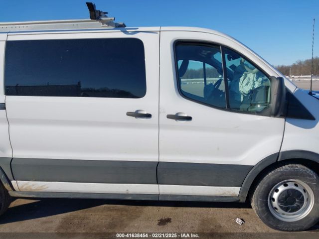 1FTYE1Y81NKA62166 Ford Transit-150