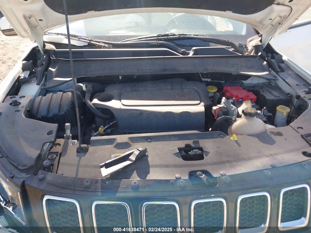 Jeep 2019 2019 3C4NJDCB8KT674524 Image 10