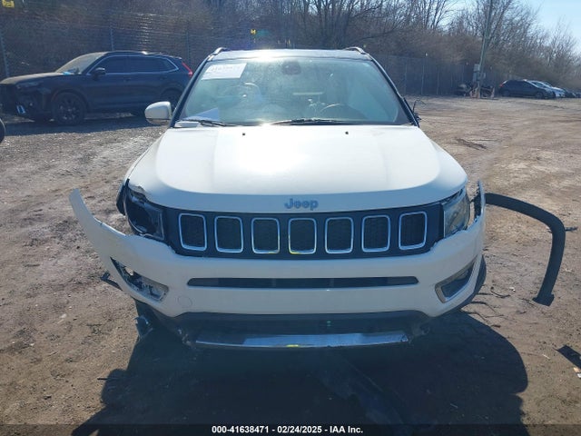 Jeep 2019 2019 3C4NJDCB8KT674524 Image 13