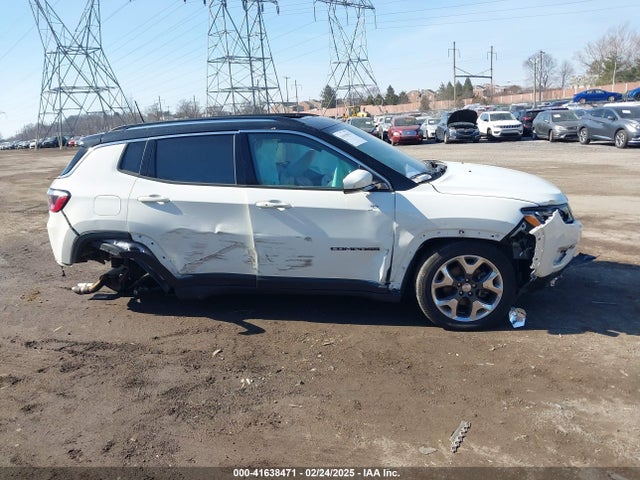 Jeep 2019 2019 3C4NJDCB8KT674524 Image 14
