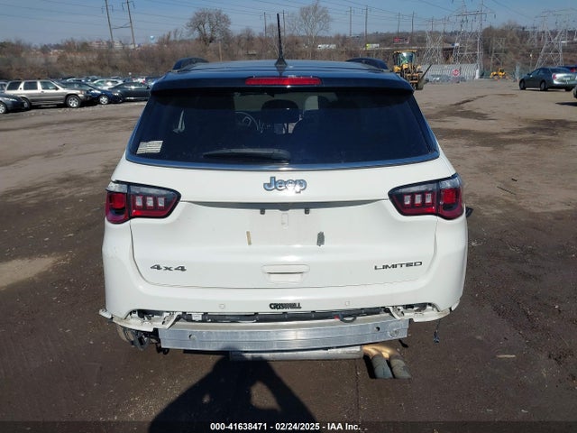 Jeep 2019 2019 3C4NJDCB8KT674524 Image 17