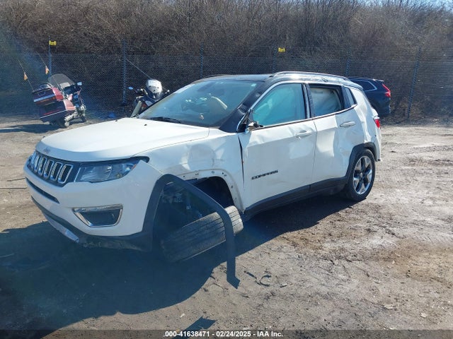 Jeep 2019 2019 3C4NJDCB8KT674524 Image 2
