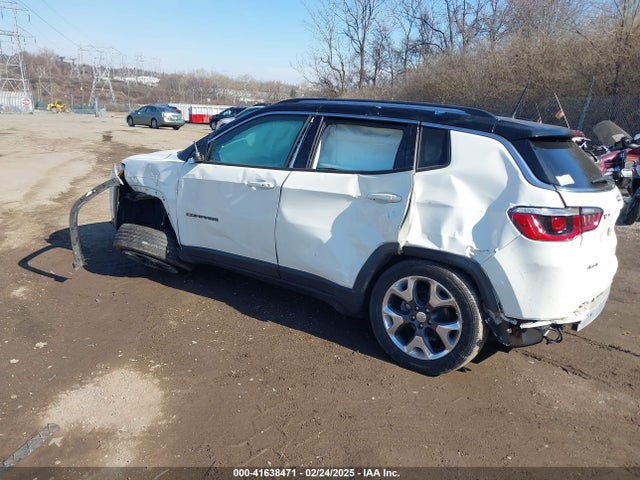 Jeep 2019 2019 3C4NJDCB8KT674524 Image 3