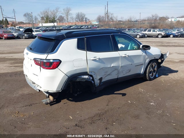 Jeep 2019 2019 3C4NJDCB8KT674524 Image 4