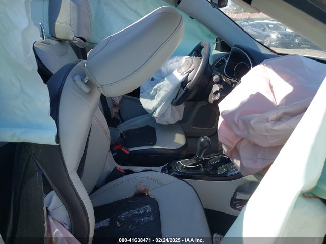Jeep 2019 2019 3C4NJDCB8KT674524 Image 5