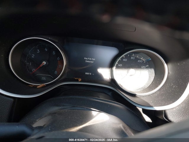 Jeep 2019 2019 3C4NJDCB8KT674524 Image 7