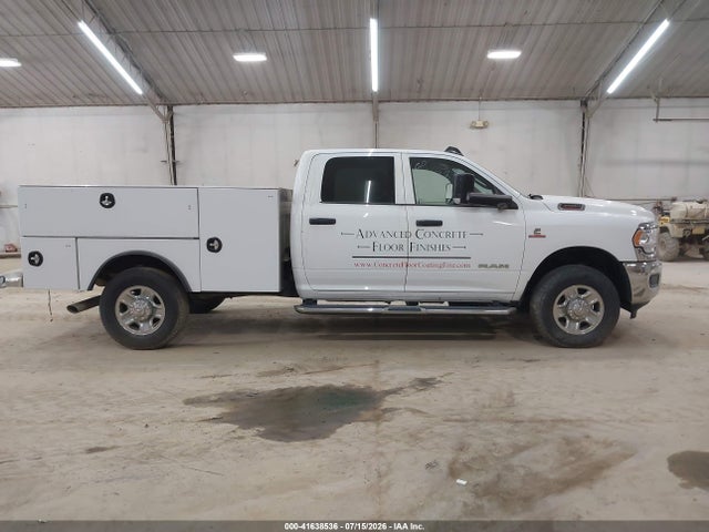 41638536 :رقم المزاد ، 3C63R3GL0NG268447 vin ، 2022 Ram 3500 Tradesman  4x4 8' Box مزاد بيع