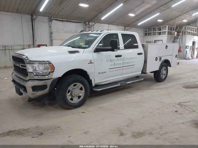 41638536 :رقم المزاد ، 3C63R3GL0NG268447 vin ، 2022 Ram 3500 Tradesman  4x4 8' Box مزاد بيع