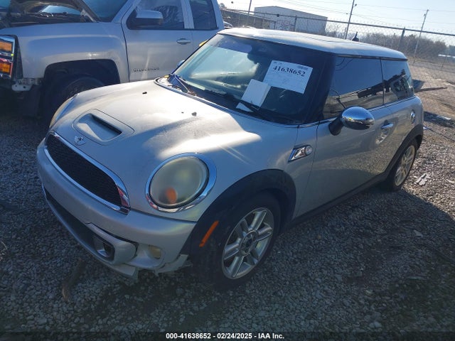 2011 MINI COOPER S WMWSV3C53BTY20719 Photo 1