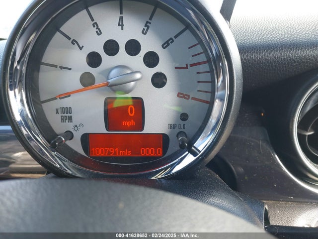 2011 MINI COOPER S WMWSV3C53BTY20719 Photo 6