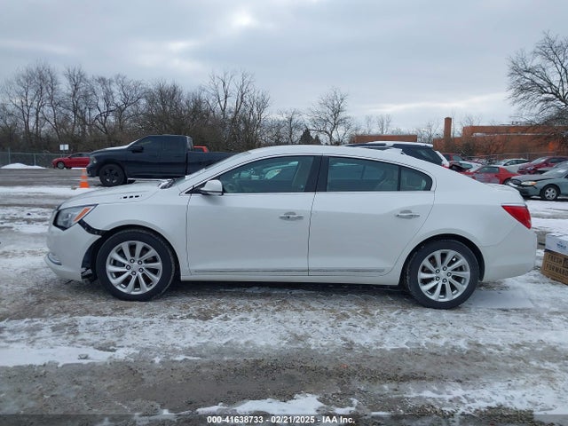 1G4GB5G33GF112770 Buick Lacrosse Leather