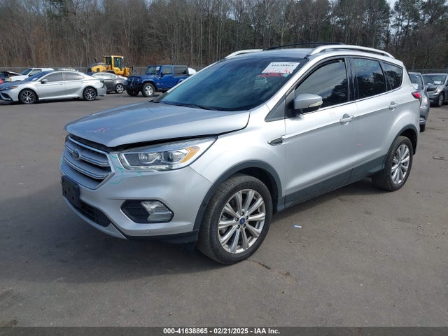 Ford Escape Titanium 2018 1FMCU9J99JUB17567 Image 2