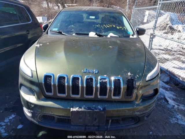 1C4PJMAB2EW281905 Jeep Cherokee Sport