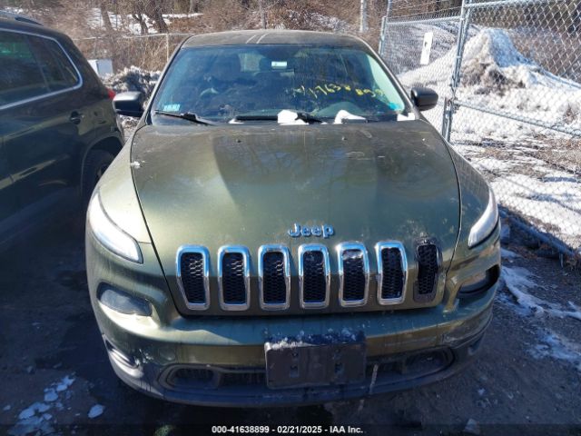 1C4PJMAB2EW281905 Jeep Cherokee Sport