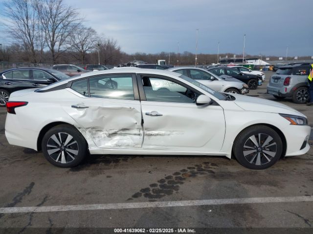 1N4BL4DW1MN362374 Nissan Altima Sv Intelligent Awd